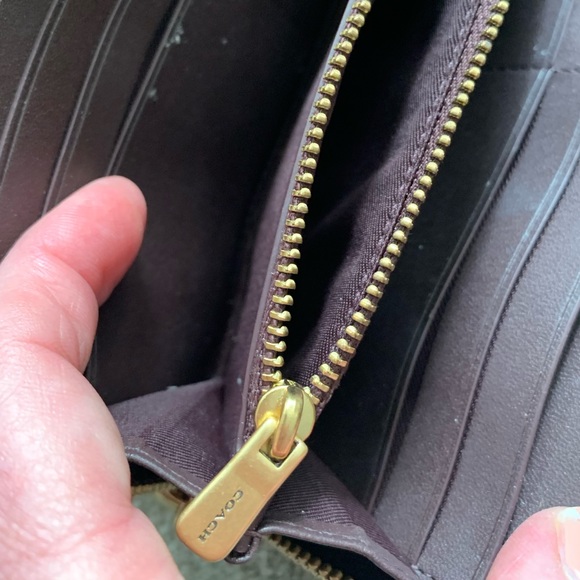 COACH Slim Accordion Zip Wallet - Picture 4 of 8